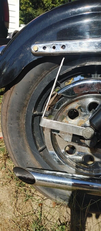 Soporte de reubicación de matrícula lateral para Harley Davidson Sportster todos los años Foto 3 de 4