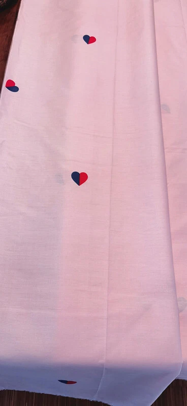 Neu Mädchenzimmer Baumwollstoff Herz Handarbeit nähen basteln Restposten 1x2,5M - Bild 2 von 4