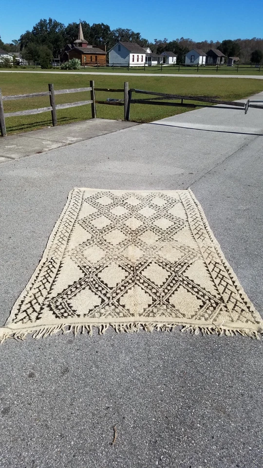 Moroccan Berber Handmade Rug Hand-knotted Wool "315cm / 178cm" - Image 2 of 4