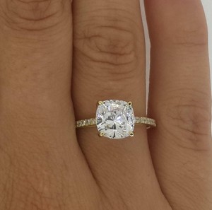 cushion cut diamond ring yellow gold
