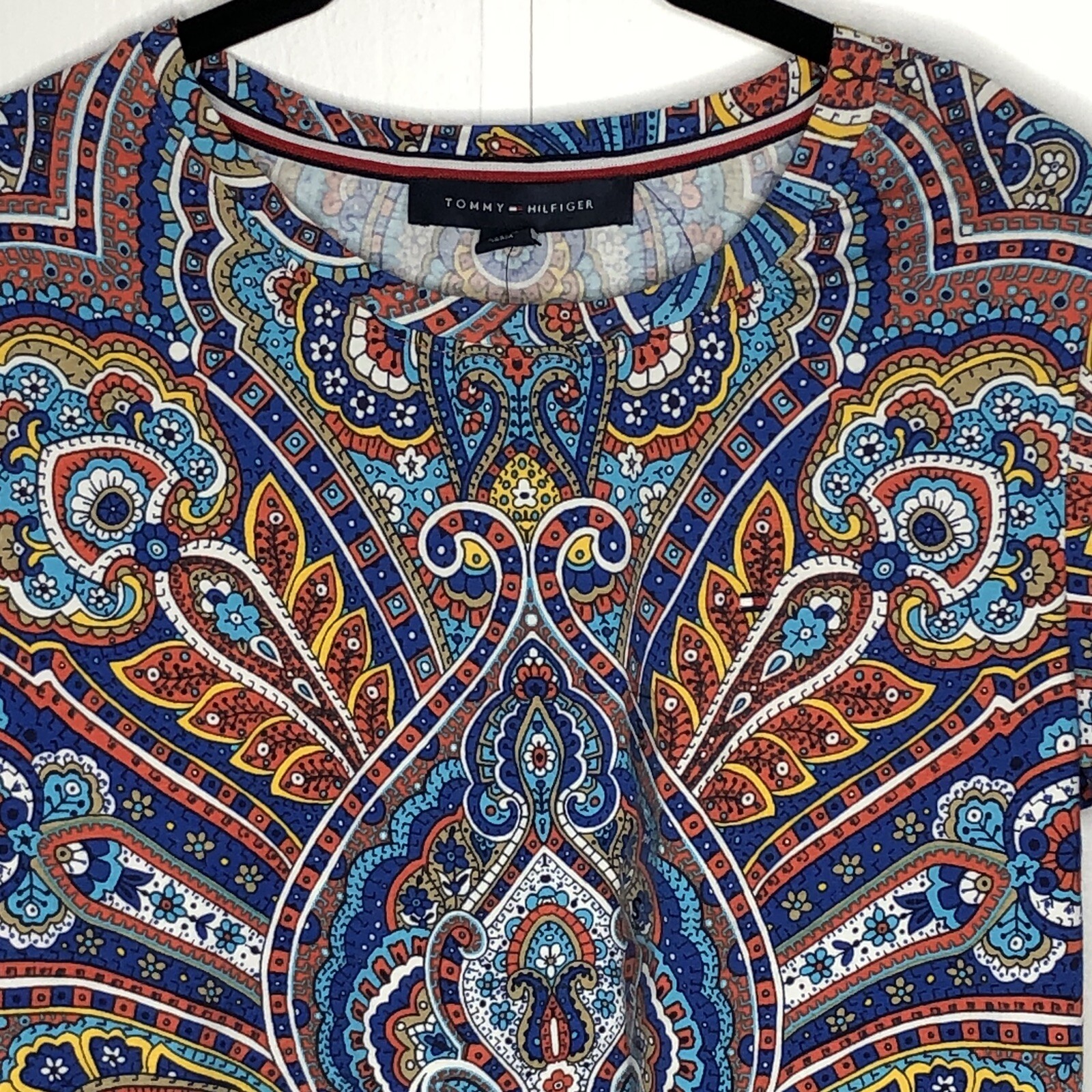 NWT Tommy Hilfiger Womens Paisey Tee Shirt Size Small Short Sleeve Cotton Blend thumbnail 3