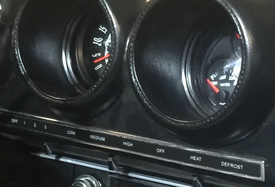 Ford Torino 1968-69, Fairlane, Ranchero, Cobra: tira de control del tablero Foto 3 de 4