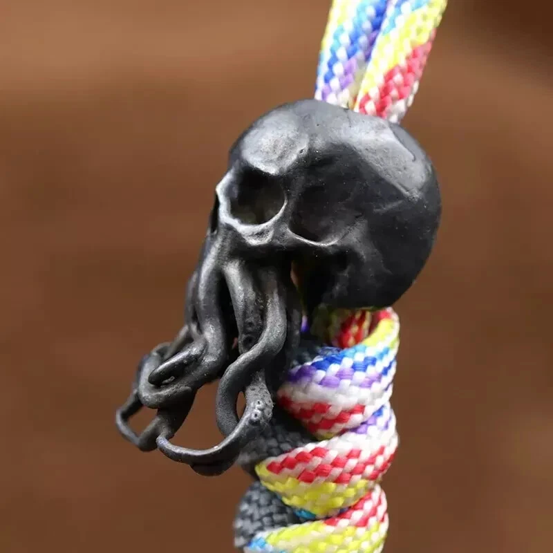 Calavera EDC Pulpo Latón Paracord Cuchillo Cordón de Cuentas Hágalo Usted Mismo Herramienta Cuerda Colgante Dije Foto 2 de 4