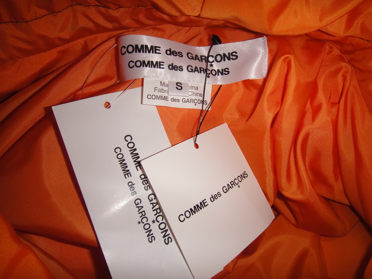 Comme des Garcons OVERSIZED HOODED SHELL DOWN, Black/Orange Uni