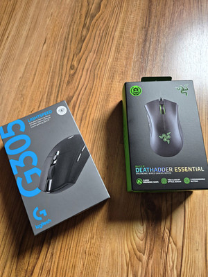 Logitech G305 LIGHTSPEED Gaming-Maus kabellos optisch 12000 DPI Schwarz