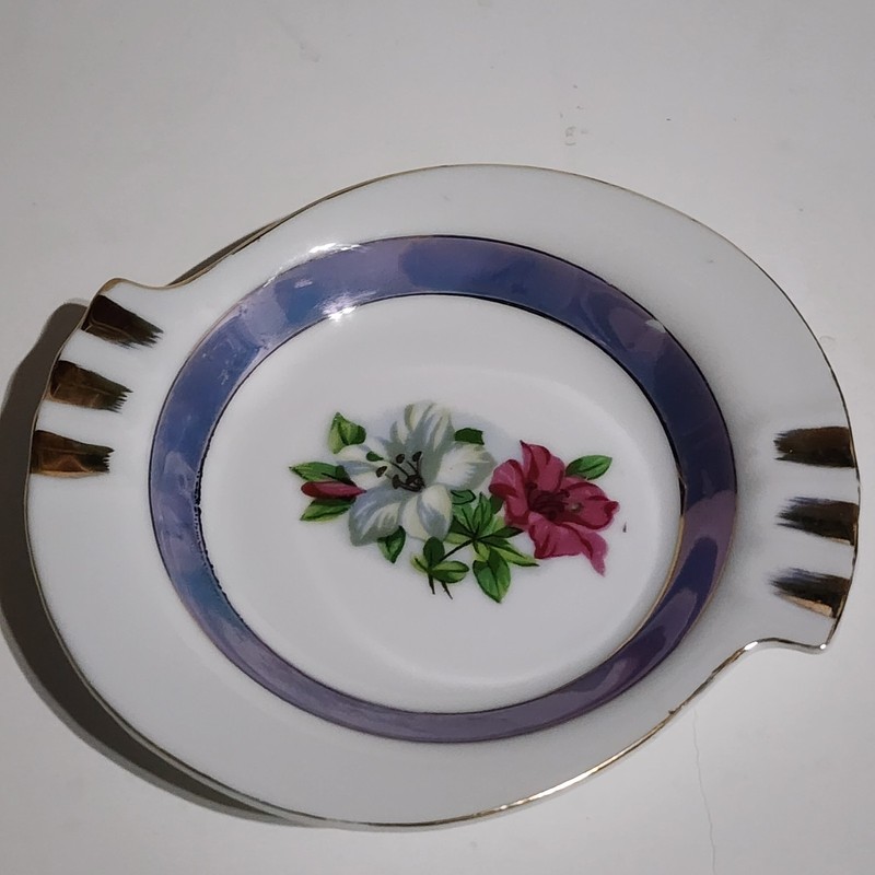 Lusterware Ashtray Floral Design Japan 6"