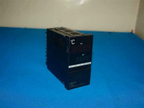 Omron E5EF Temperature Controller