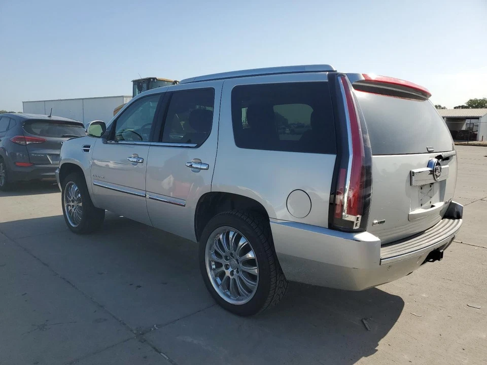 Tercer asiento SW/VAN usado se adapta a: Cadillac Escalade 2011 grado A Foto 3 de 4