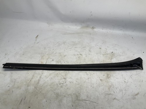 13-15 Mercedes-Benz C250 1.8L Windshield Left Driver Side Moulding T - Picture 8 of 11