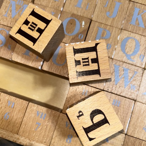 5 Mediterranean Alphabets Sculpture 32 Wood Cube Set France ** - Picture 5 of 6