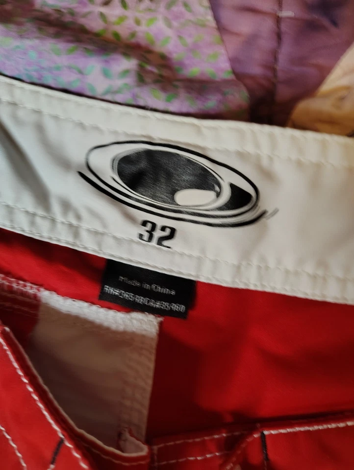 Pantalones Cortos De Colección Y2K Oakley Softline Para Hombre 32 Rojo Bañador Logo Surf Océano Foto 4 de 4
