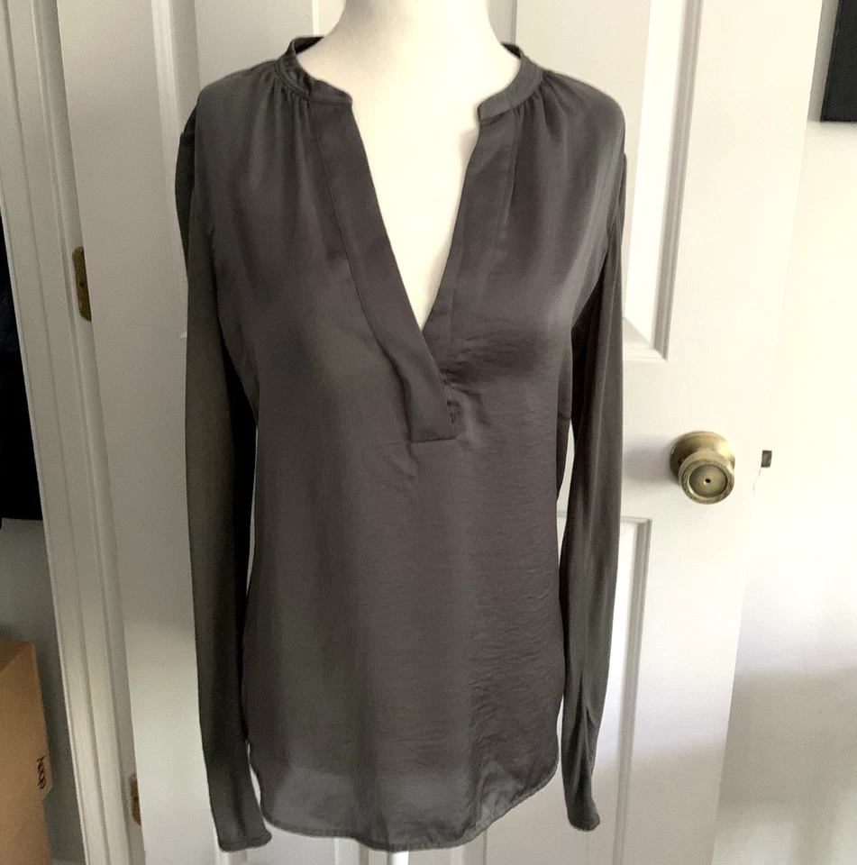 VINCE Split-neck Long-sleeve Silk Satin Band Collar Blouse Dark Laurel Green S - Image 2 of 4