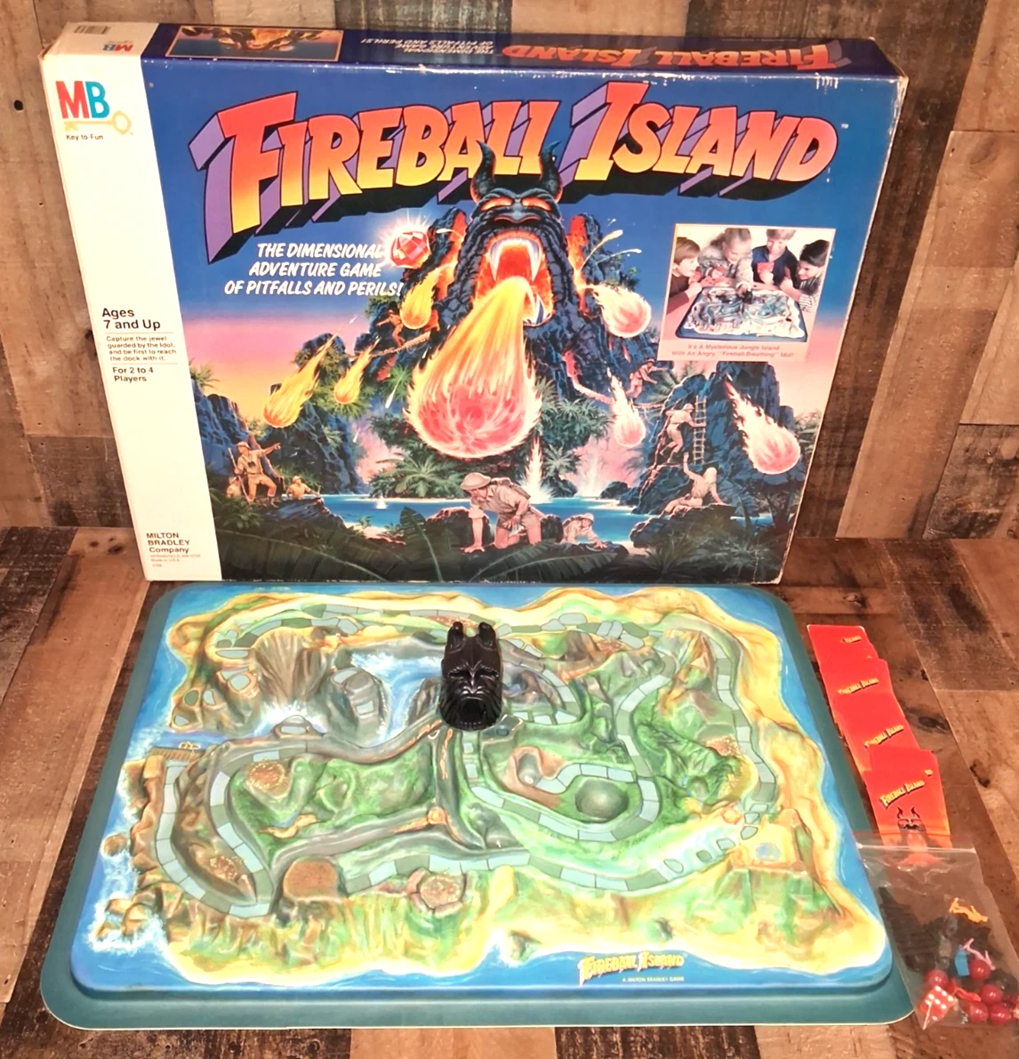 未使用 バンダイ ファイヤーボールアイランド 立体ボード 当時物 ボードゲーム 未使用 バンダイ ファイヤーボールアイランド 立体ボード 当時物