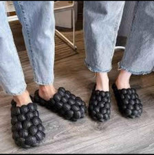 LEZIRTOI Bubble Slides for Woman - Funny Massage Slippers - Women's Bubble Cloud