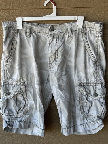 ROCK REVIVAL Cargo Shorts Men’s 40 23 Stone Grey Camo Stitched Flap Pockets