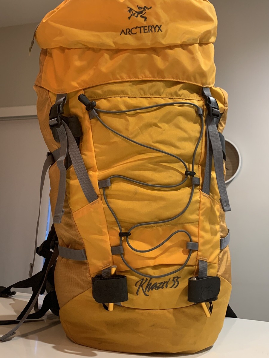 ARCTERYX Khazri 55 Backpack Backpacks REG Gold lets you