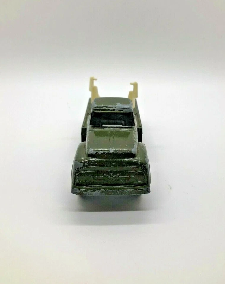 Vintage TootsieToy Ford F700 Army Radar Truck 1:50 Scale - Image 3 of 4