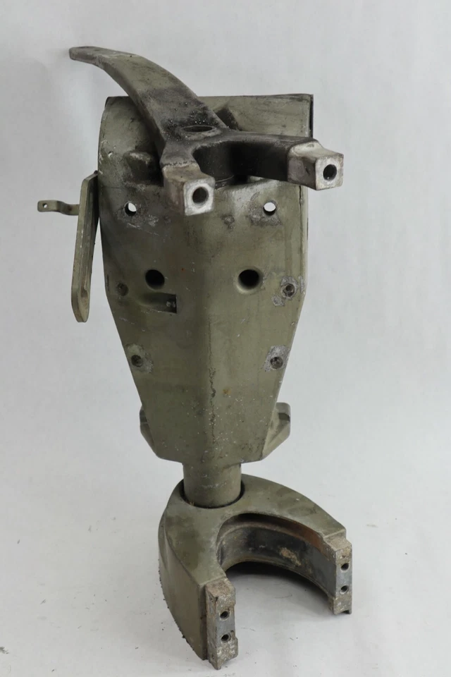  Evinrude Johnson Outboard Swivel Bracket steering bracket  85-135 Hp 1974-77  Foto 2 de 4