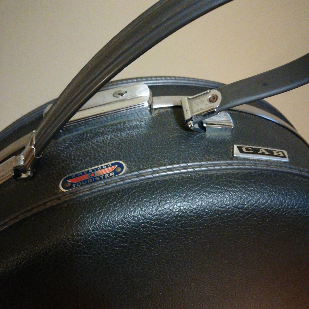American tourister box sale