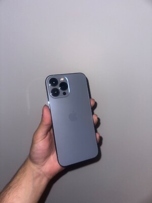 Apple iPhone 13 Pro Max - 256GB - Sierra Blue (Unlocked)