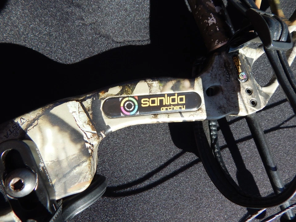 Sanlida Archery Dragon X8 RTH Compound Bow Package for Adults and Teens W/ Case - Image 2 of 4