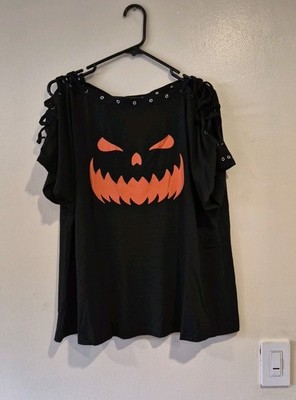 BloomChic Womens Size 1X Black Orange Pumpkin Motif Strap Loop Shoulder T-Shirt