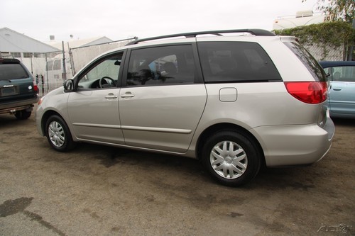 2007 Toyota Sienna LE 7-Passenger - Picture 10 of 24