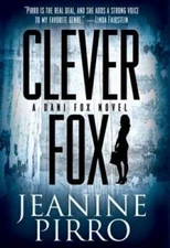 Clever Fox: A Dani Fox Novel (Dani Fox Novels) - Hardcover - GOOD
