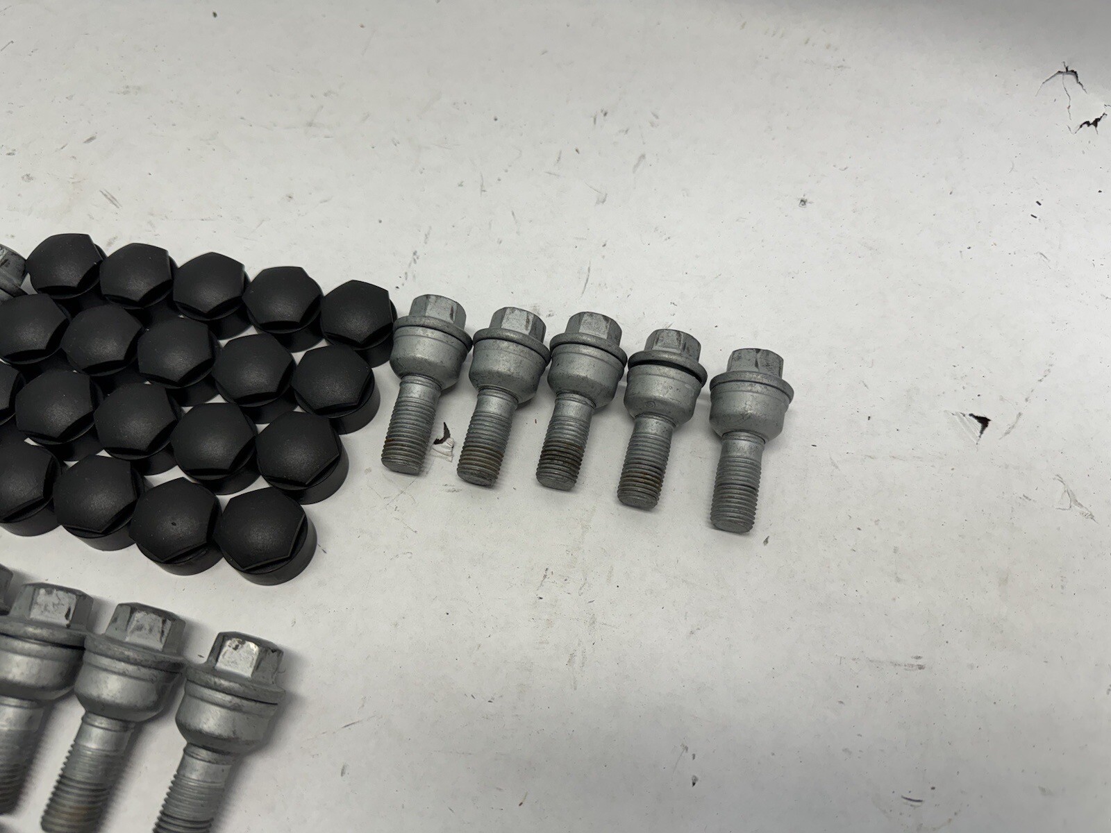 2018 2023 AUDI Q5 SQ5 WHEEL RIM LUG NUT BOLT BOLTS SET 20 W/ CAPS