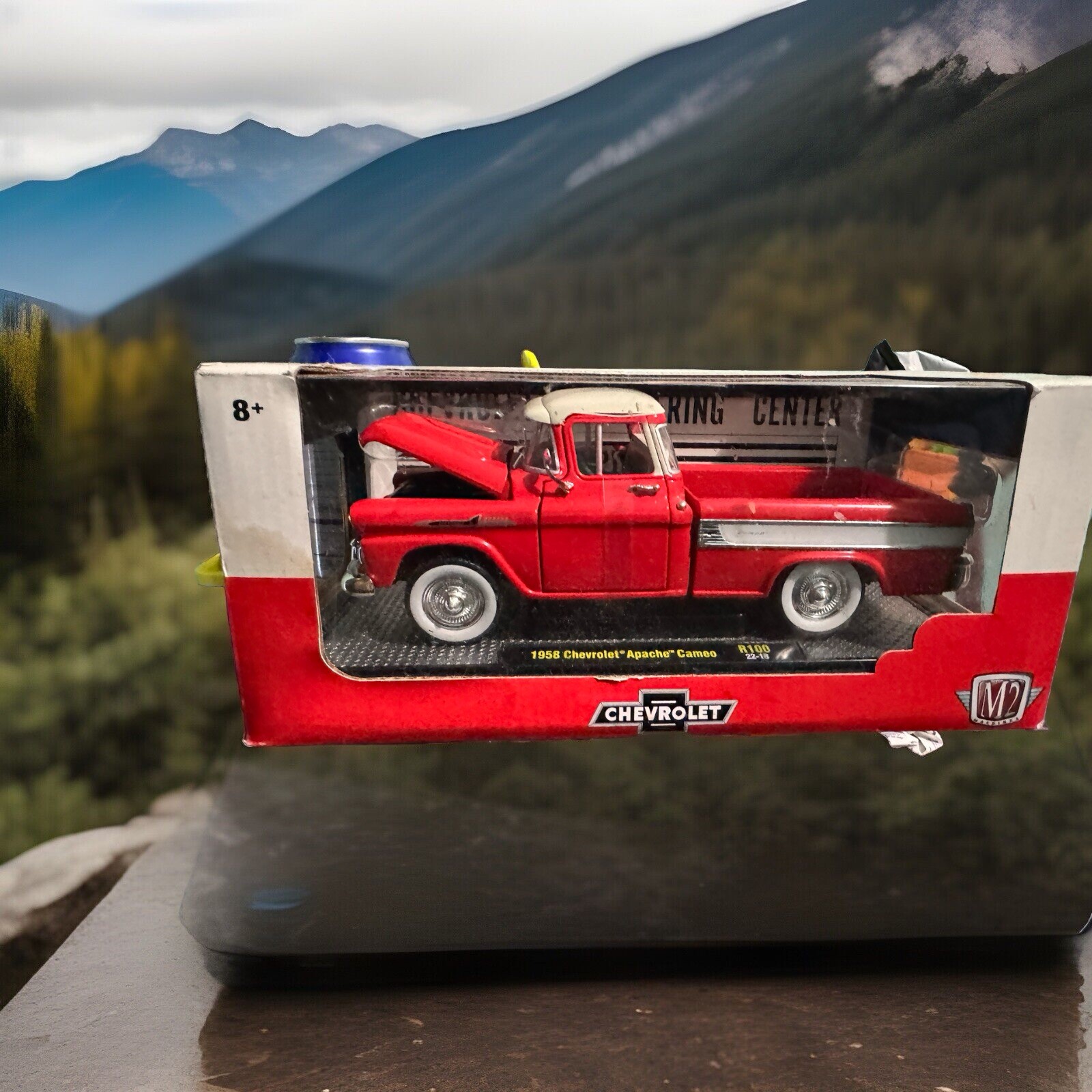 M2 Machines 1958 Chevrolet Apache Cameo Diecast Truck Car 1/24 Scale red