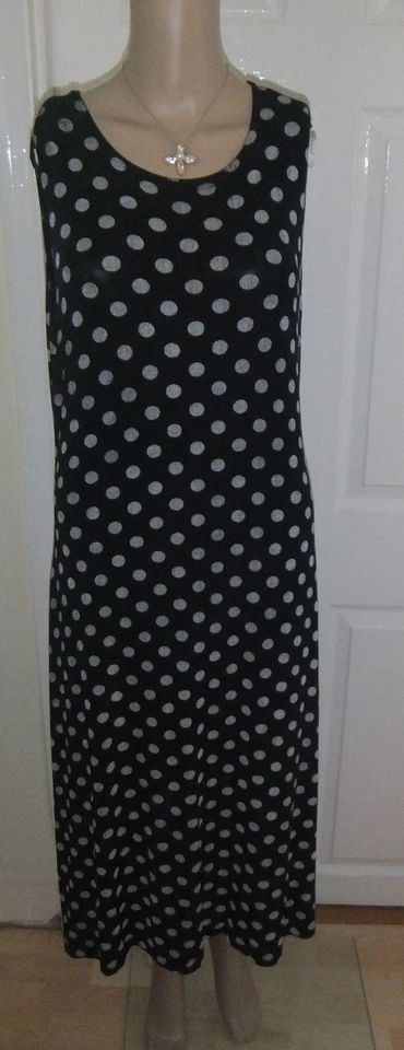Vestido negro con lunares blancos Slinky Reino Unido Grande, usado Foto 4 de 4