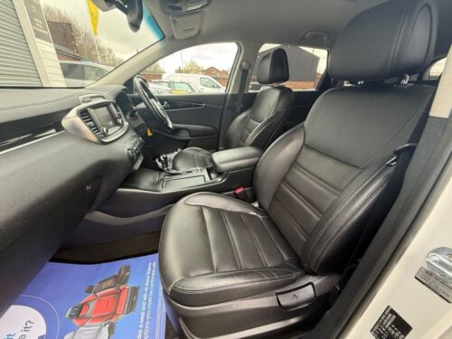 2017 Kia Sorento 2.2 CRDi KX-2 SUV 5dr Diesel Auto AWD Euro 6 (s/s) (197 bhp) ES - Picture 9 of 21