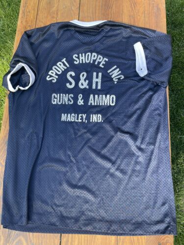 Vintage 80s Air Mesh Tshirt S&H Guns Ammo Sportshop Magley IN M/L - Afbeelding 1 van 7