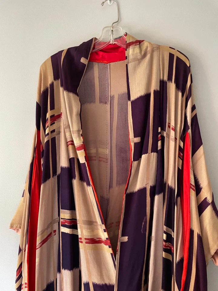 100% Silk Tan, Purple, and Red Pattern Robe with Belt and Bell Sleeves - Image 2 of 4