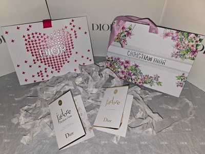 Zwei Dior Geschenktüten mit Band befestigt, zwei Jadore Parfum Mini's, Dior Gewinnspiel