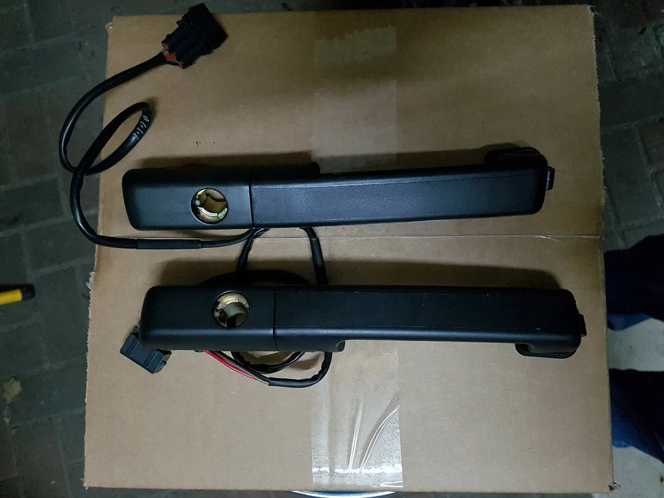 Satz neue Türgriffe außen VW Corrado - Bild 4 von 4