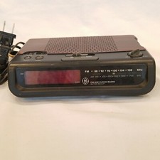 General Electric AM/FM Digital Alarm Clock Radio Model 7-4613A Vintage Tested  