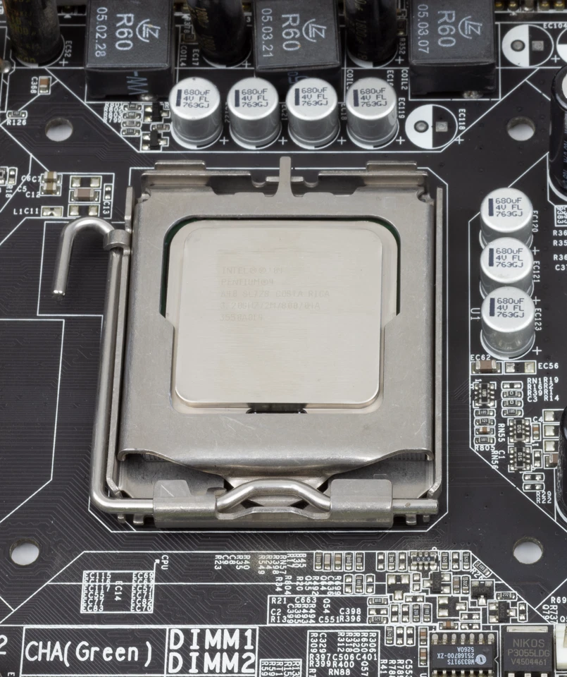 Carte mère MSI 915P Neo2 Platinum MS-7028 LGA 775 i915P Intel Pentium 4 P4 3.2GH - Photo 4/4