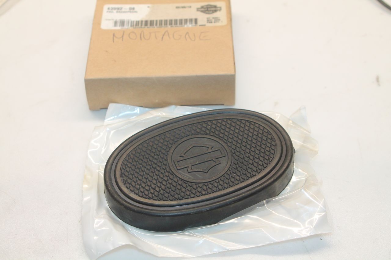 Caoutchouc pédale de frein Softail pièce moto Harley Davidson ref 43992-08 noir