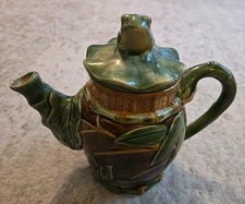 Henriksen Imports Majolica Frog Teapot Handpainted Stoneware Toad Lily Pad 7.5in