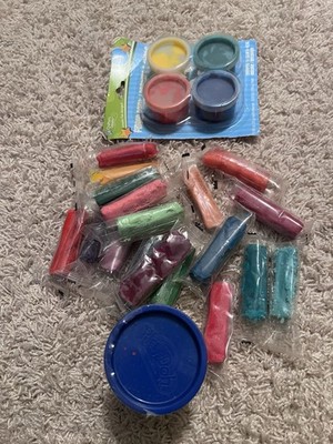 Play-Doh 5 oz Modeling Compound Tub Lot w/ Assorted Clay Sticks + Finger Paint