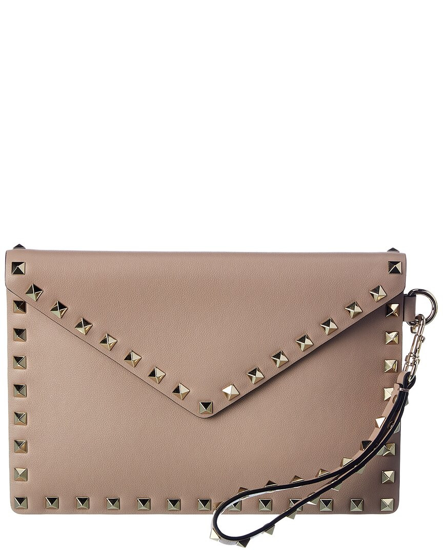 Женская кожаная сумка Valentino Rockstud бежевого цвета