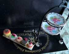 DOLLHOUSE 1:12 SCALE REUTTER CAKE STAND W/CAKES Desserts Plates 