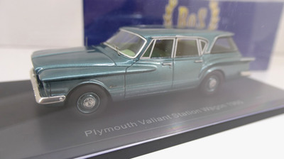 BOS 1:43 - Plymouth Valiant Station Wagon (1960) - blaugrün-met. - 43065 - (55)