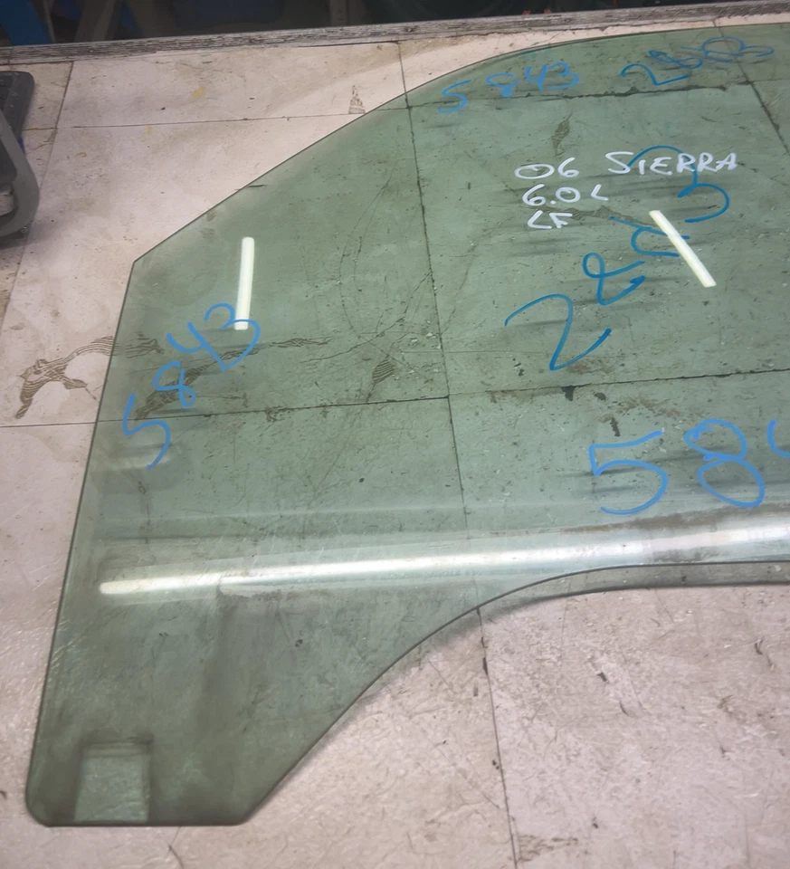 Silverado Sierra 1999-2007 lado del conductor puerta delantera izquierda cristal montaje ventana Foto 2 de 4