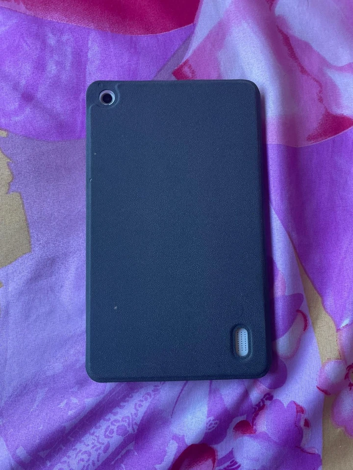 CHUWI Hi8 PRO Tablet DUAL BOOT (WINDOWS/ANDROID) - Immagine 3 di 3