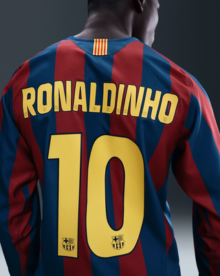 Nike 2005/06 Barcelona #10 Ronaldinho Reissue Jersey HQ1462-471 | eBay