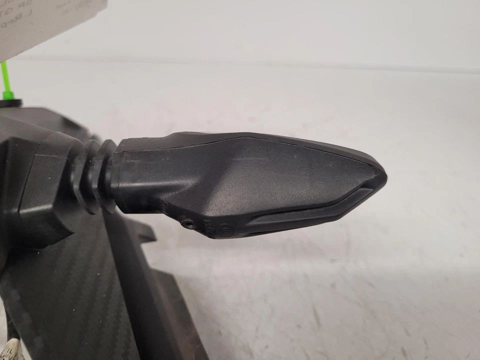 2022 APRILIA SR GT 125 FRONT INDICATOR PAIR - Image 4 of 4