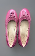 Vionic Whisper Pink Ballet Flats Perforated Leather Arch Support Size 8
