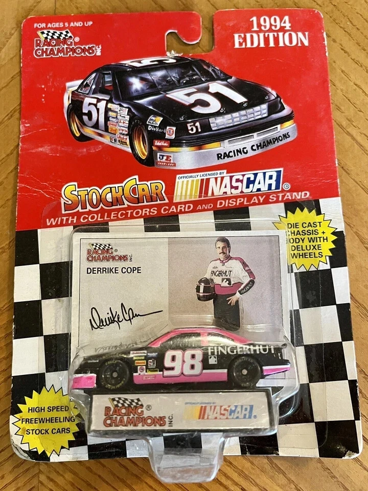 Racing Champions NASCAR DERRIKE COPE 1994 #98 FingerHut negro/rosa 1/64 A Foto 3 de 3